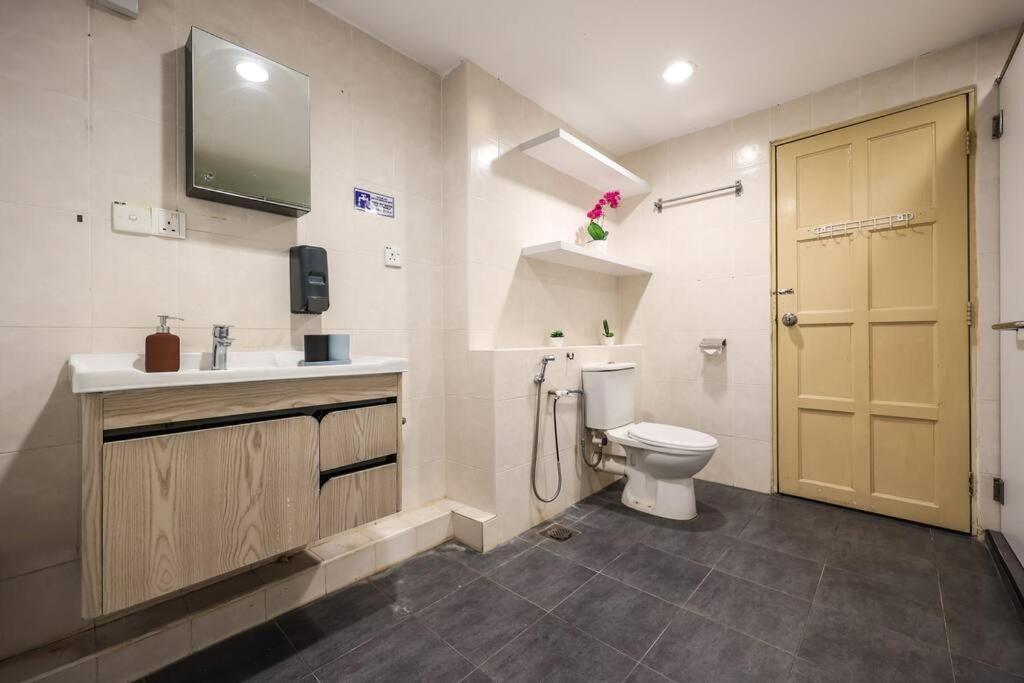 5 Sec To Pavilion Mall 16-23 People Fahrenheit 88 Jalan Bukit Bintang Kuala Lumpur