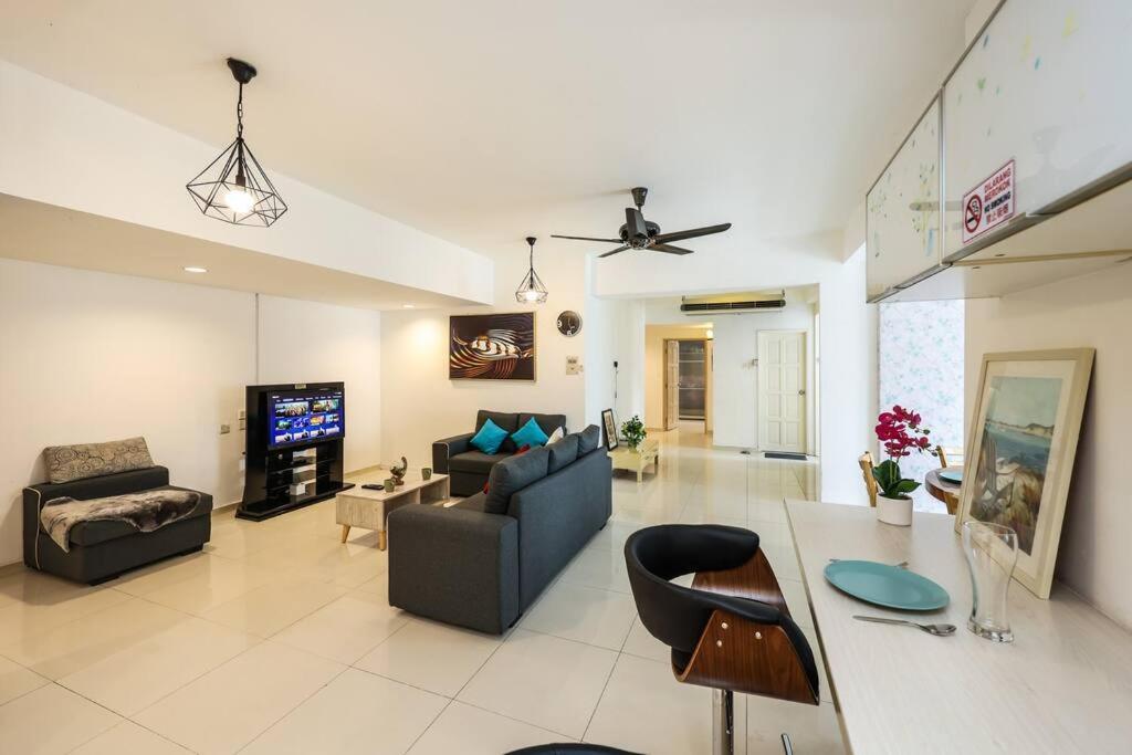 5 Sec To Pavilion Mall 16-23 People Fahrenheit 88 Jalan Bukit Bintang * Kuala Lumpur
